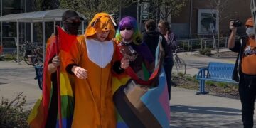 Meet the Dancing Fox Fighting Against All-Ages Drag Queen Story Hours